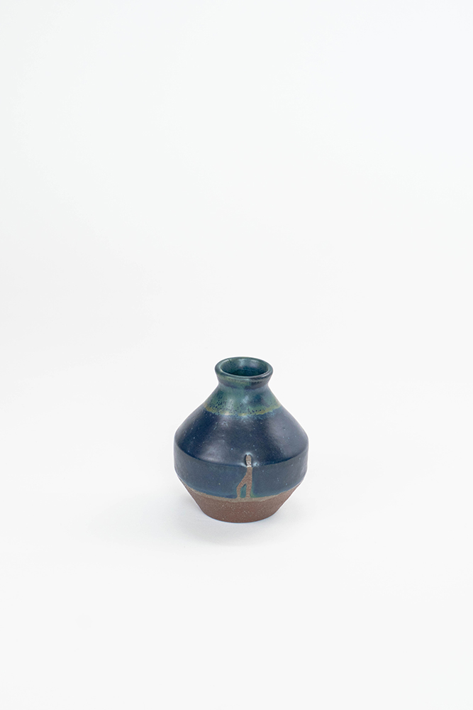 vase 142